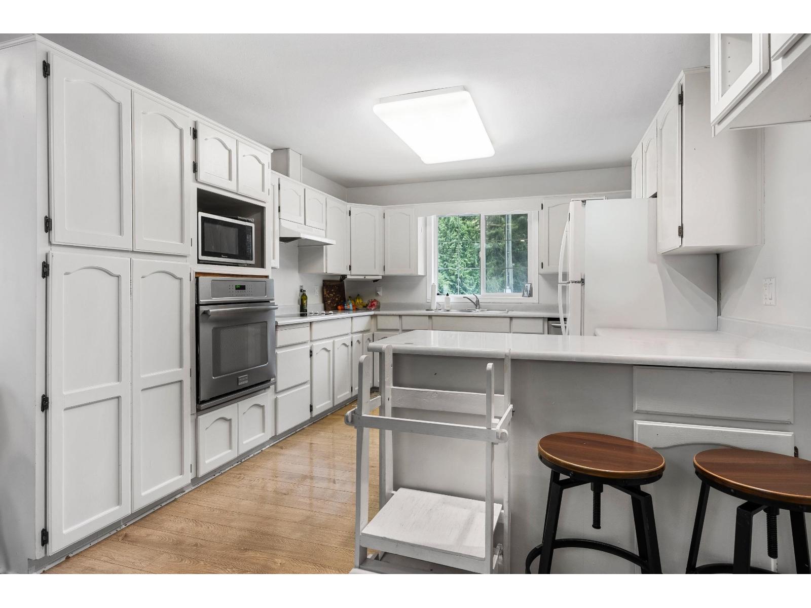 41750 Bowman Road, Majuba Hill, Yarrow, British Columbia  V2R 5G8 - Photo 3 - R3111435