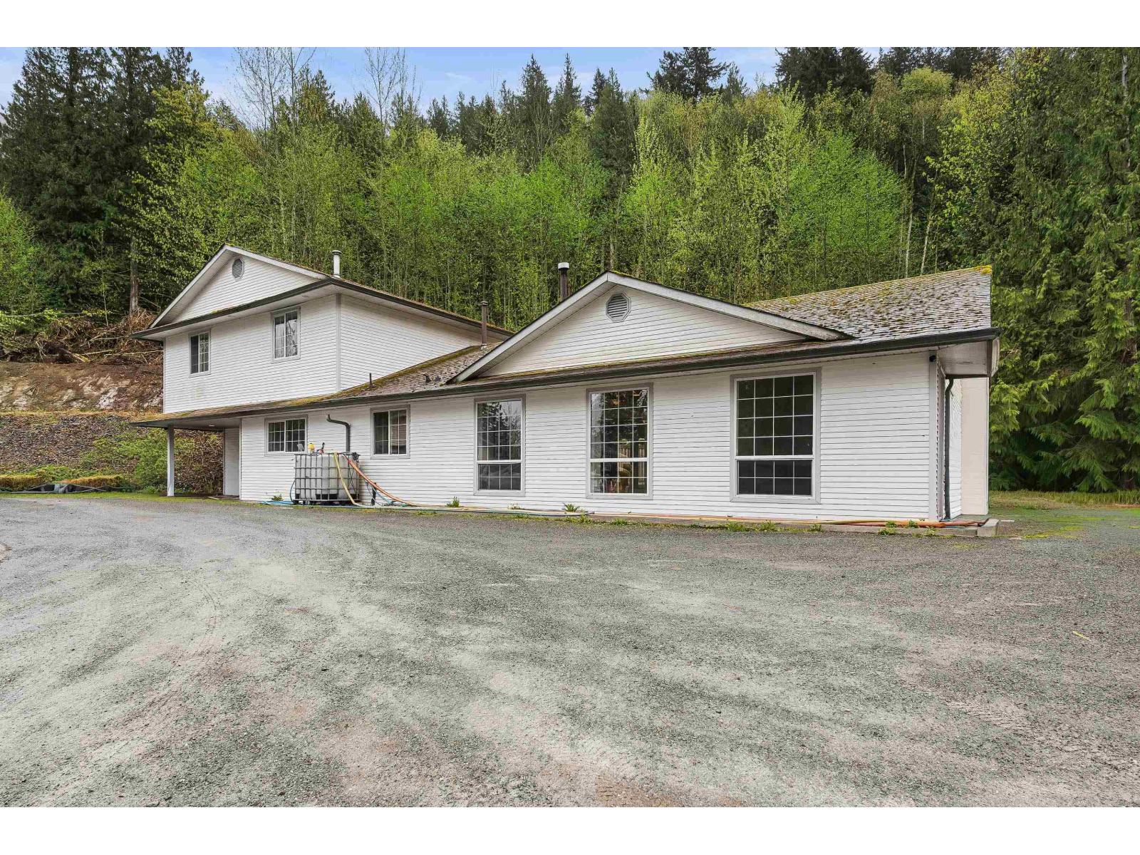 41750 Bowman Road, Majuba Hill, Yarrow, British Columbia  V2R 5G8 - Photo 2 - R3111435