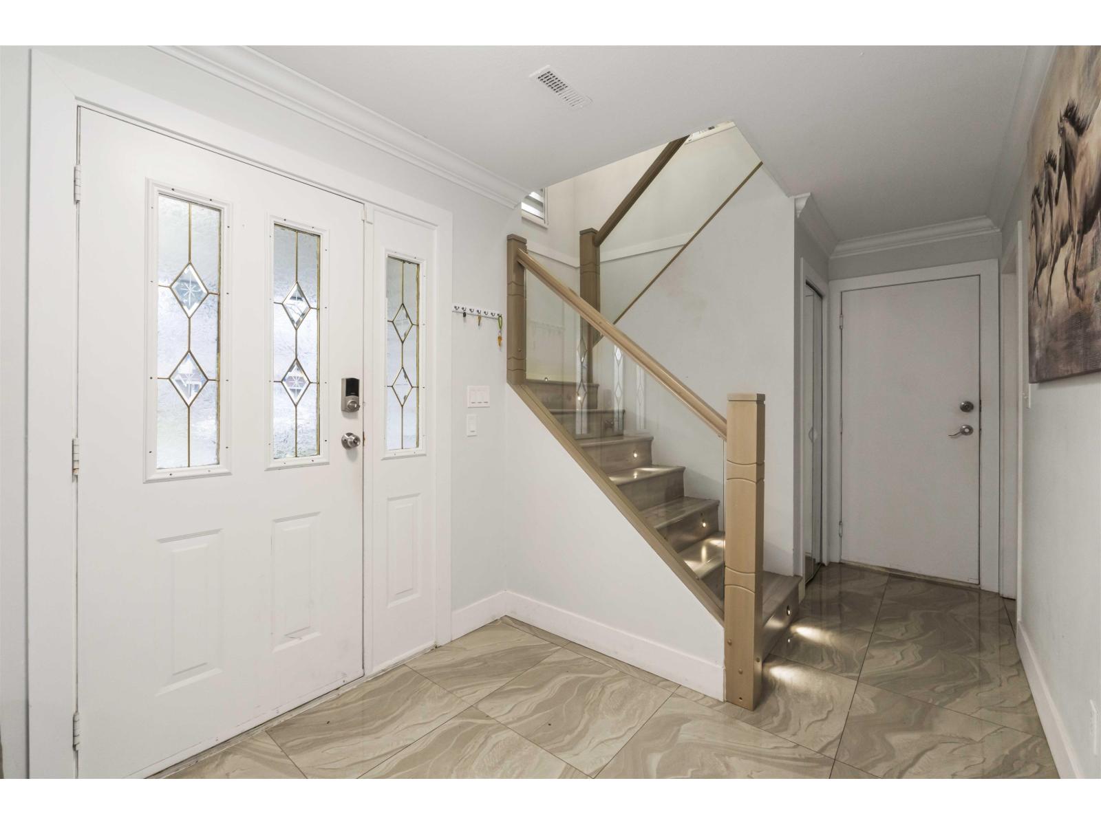 2706 Mitchell Street, Abbotsford, British Columbia  V2T 5G4 - Photo 4 - R3112740