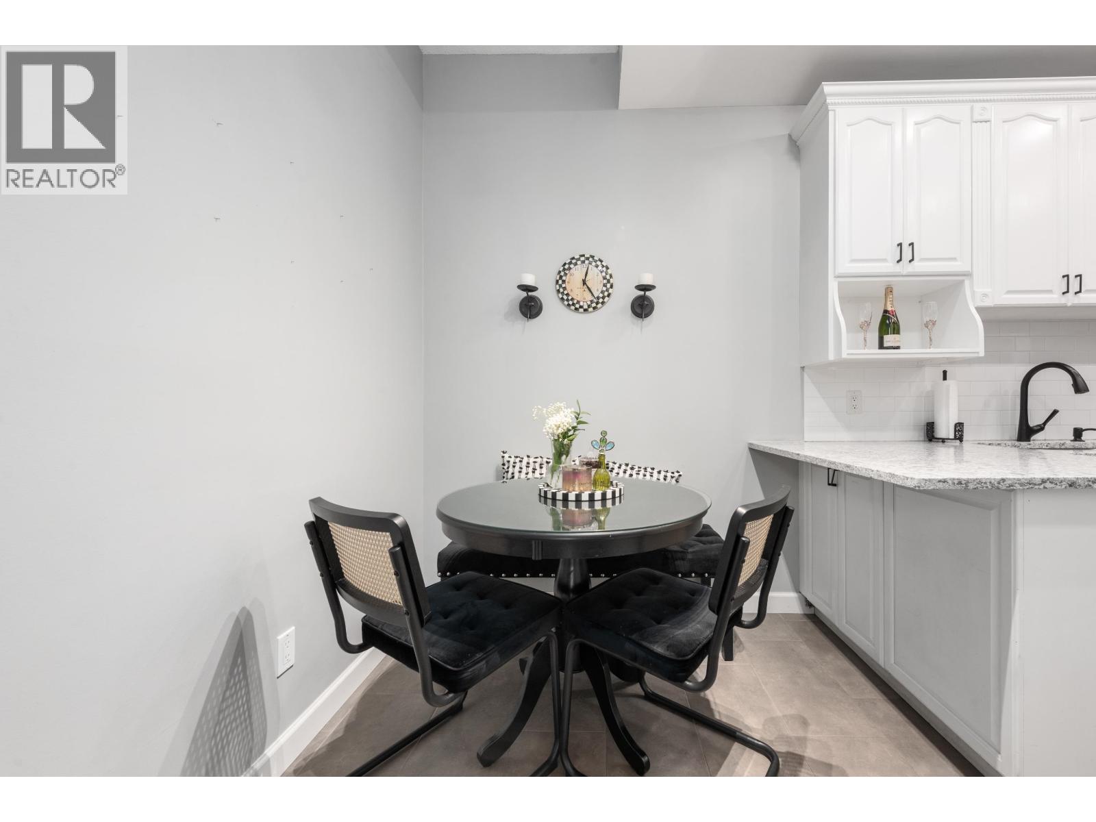 1991 Cedar Village Crescent, North Vancouver, British Columbia  V7J 3P5 - Photo 4 - R3114222