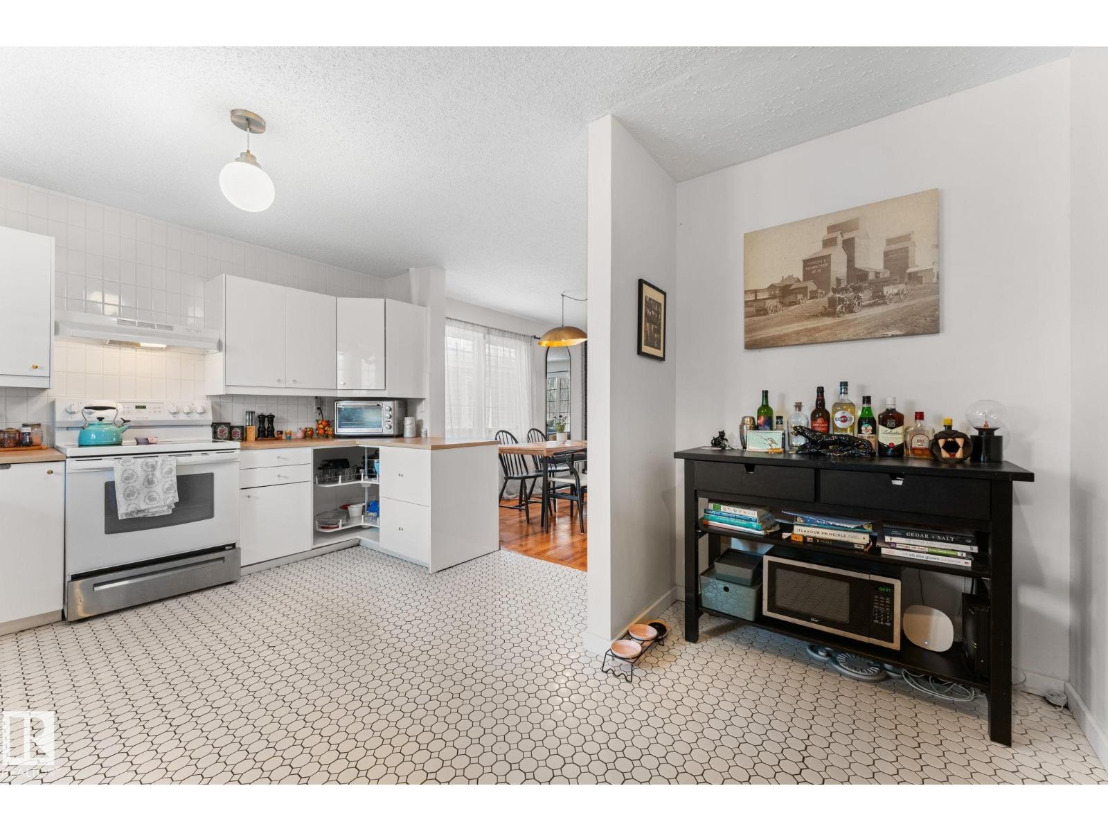 8759 92 Av Nw, Edmonton, Alberta  T6C 1S2 - Photo 18 - E4483544