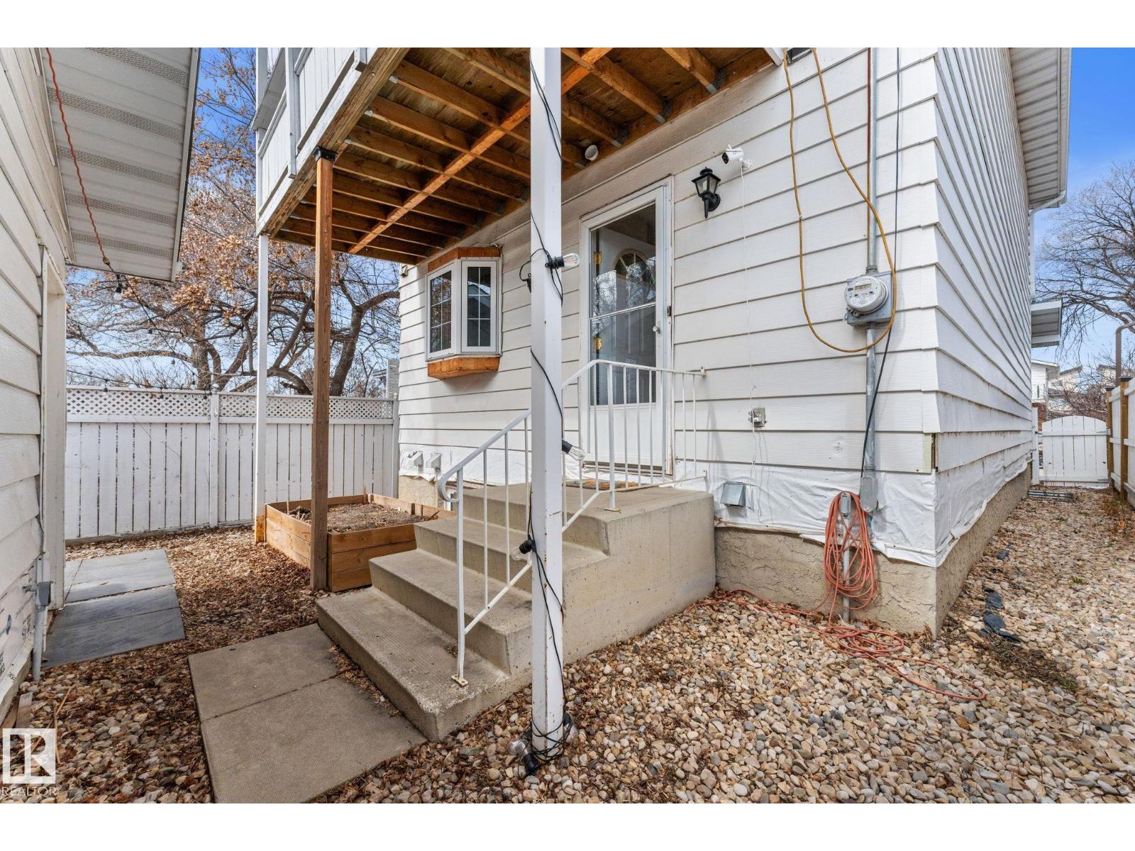 8759 92 Av Nw, Edmonton, Alberta  T6C 1S2 - Photo 38 - E4483544