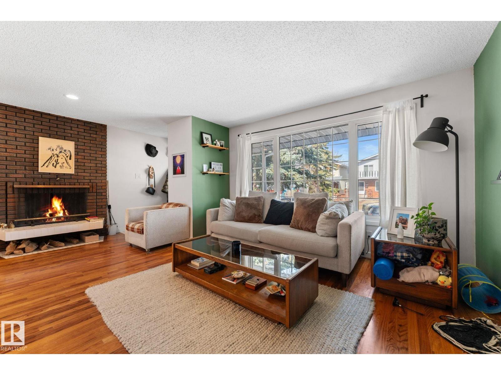 8759 92 Av Nw, Edmonton, Alberta  T6C 1S2 - Photo 8 - E4483544