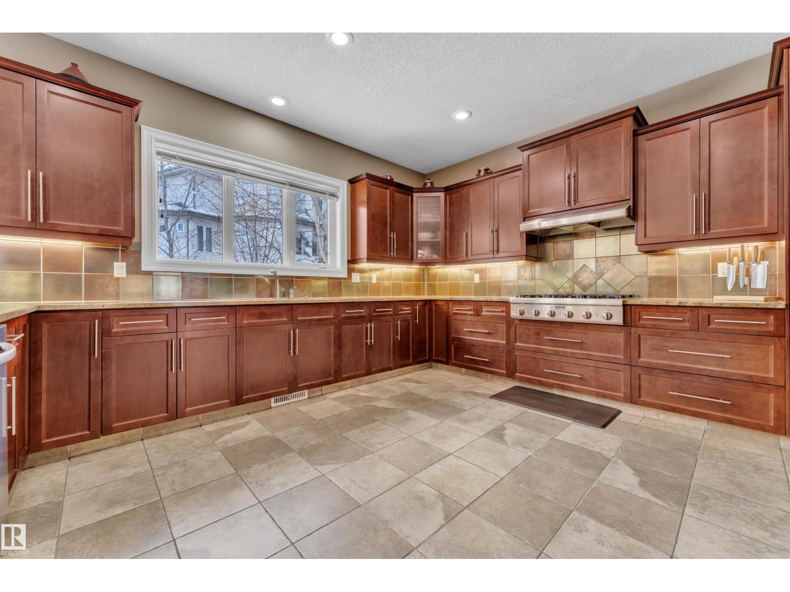 1181 Hollands Wy Nw, Edmonton, Alberta  T6R 3S9 - Photo 7 - E4483545