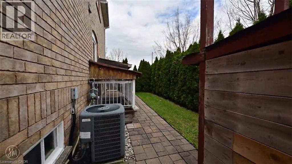 643 Phoebe Crescent, Burlington, Ontario  L7L 6E5 - Photo 47 - 40823193