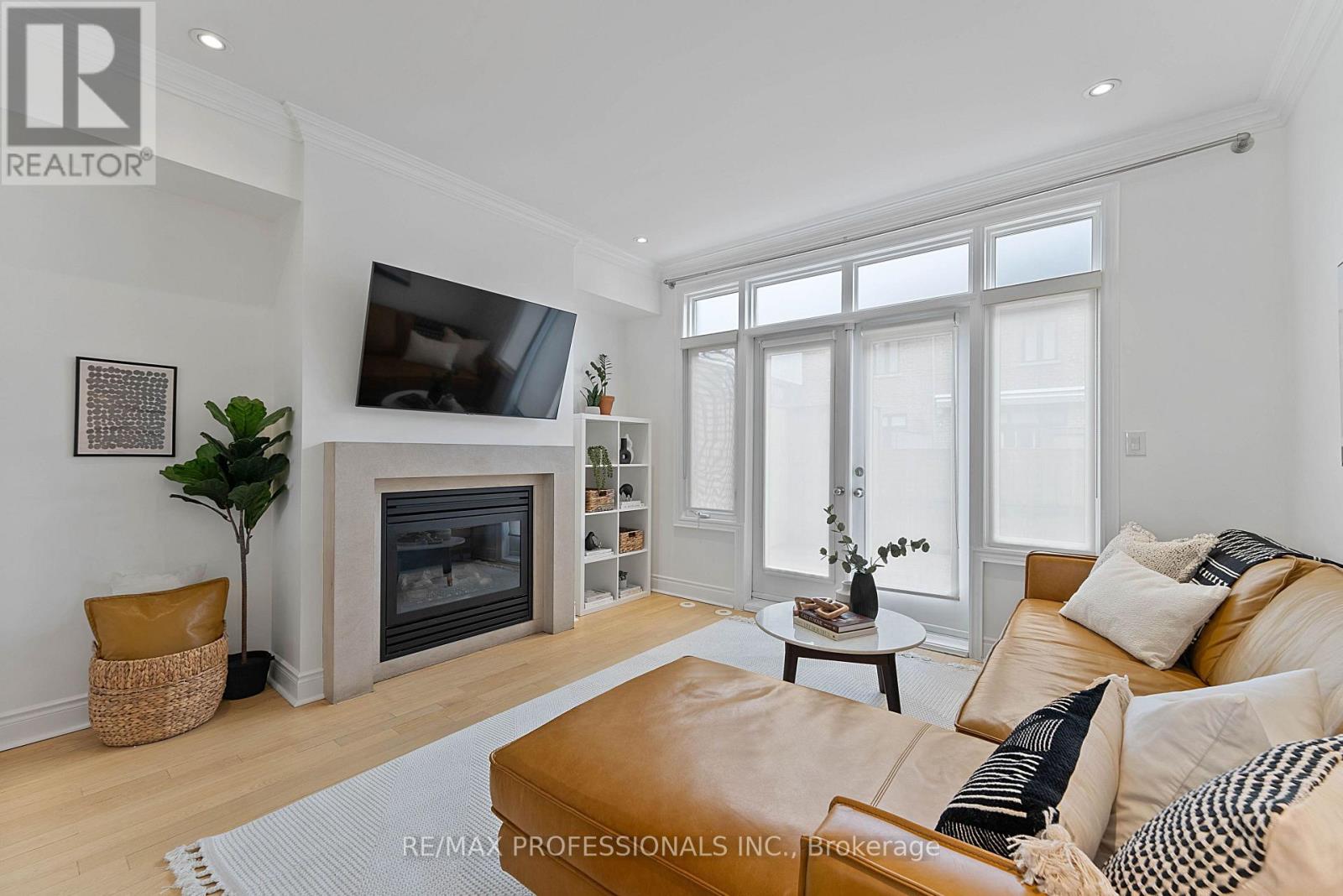 819b Oxford Street, Toronto, Ontario  M8Z 0B3 - Photo 12 - W13031606