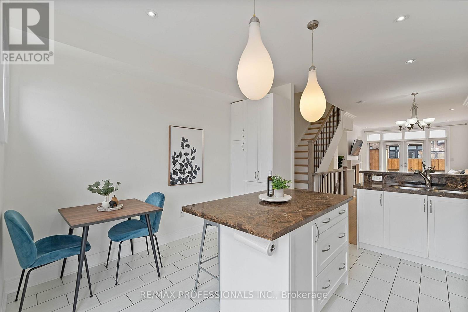 819b Oxford Street, Toronto, Ontario  M8Z 0B3 - Photo 24 - W13031606