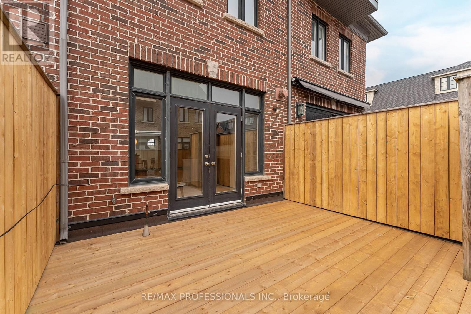 819b Oxford Street, Toronto, Ontario  M8Z 0B3 - Photo 28 - W13031606