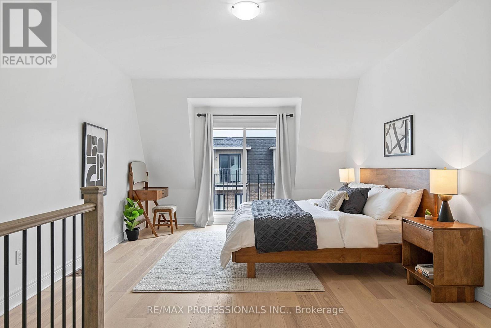 819b Oxford Street, Toronto, Ontario  M8Z 0B3 - Photo 38 - W13031606