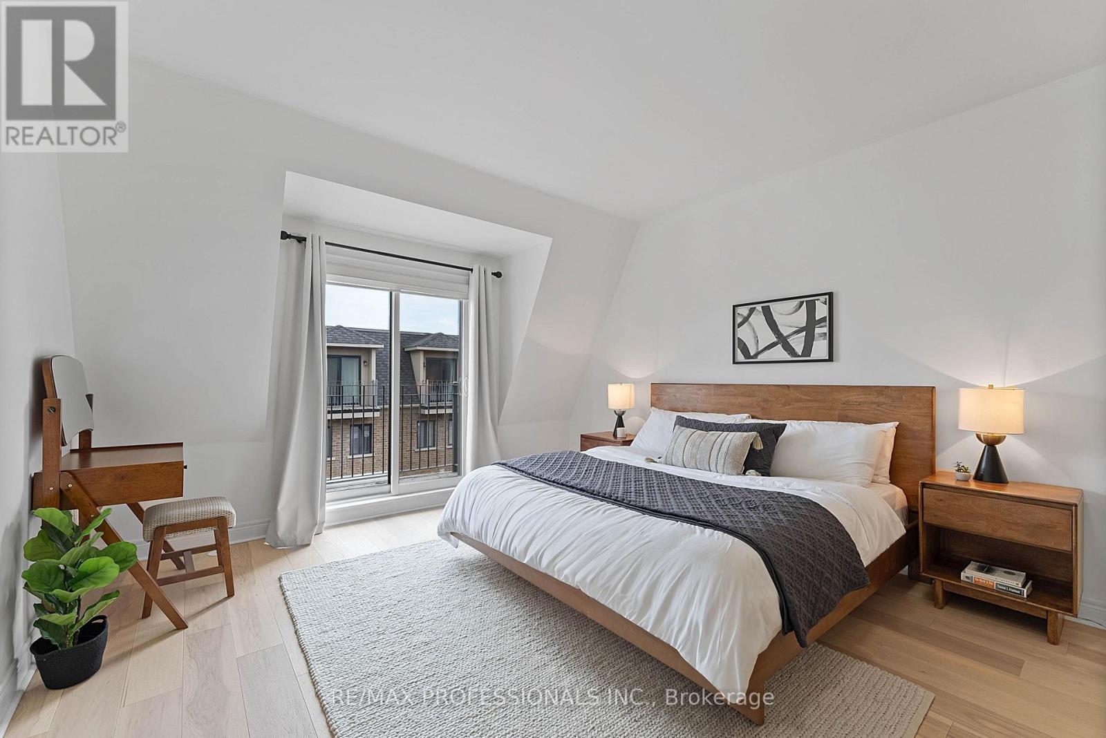 819b Oxford Street, Toronto, Ontario  M8Z 0B3 - Photo 39 - W13031606