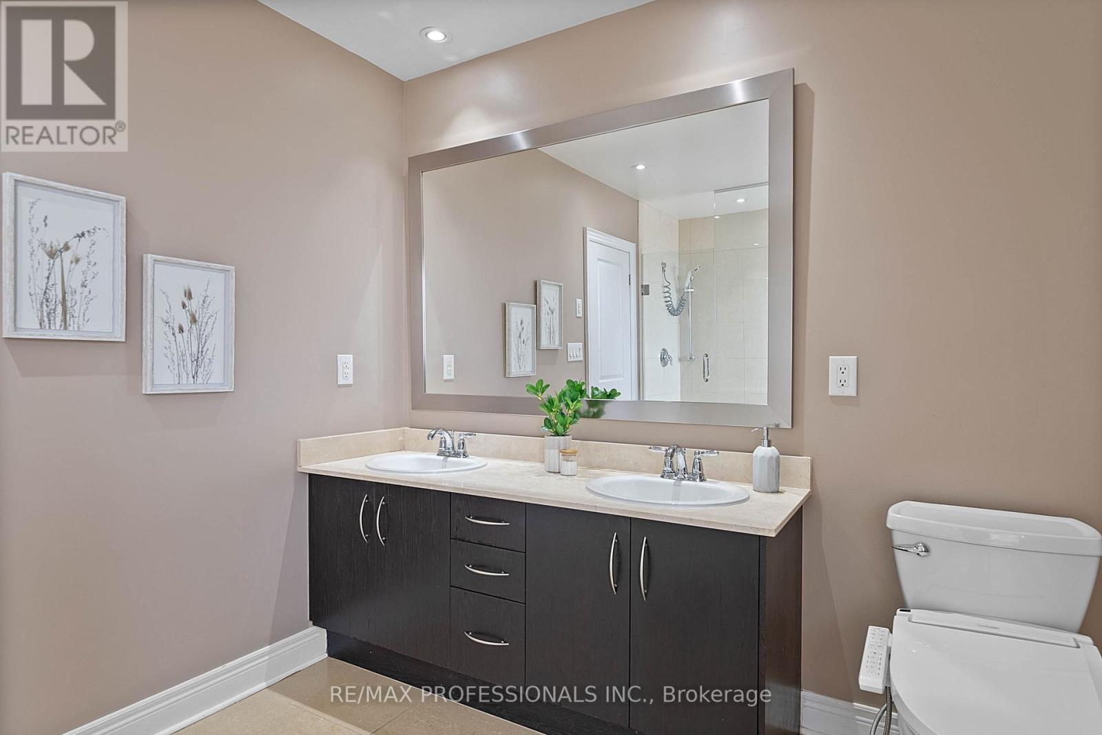 819b Oxford Street, Toronto, Ontario  M8Z 0B3 - Photo 46 - W13031606