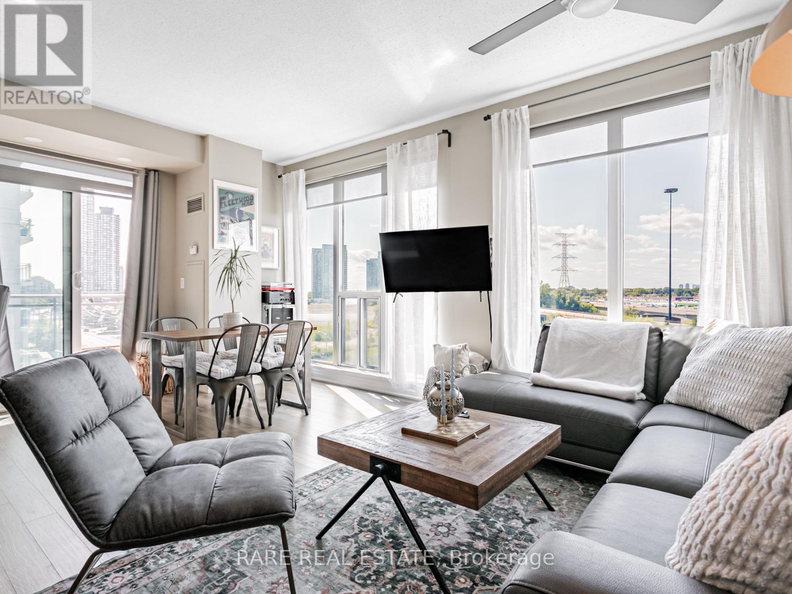 703 - 2119 Lake Shore Boulevard W, Toronto, Ontario  M8V 4E8 - Photo 2 - W13031630