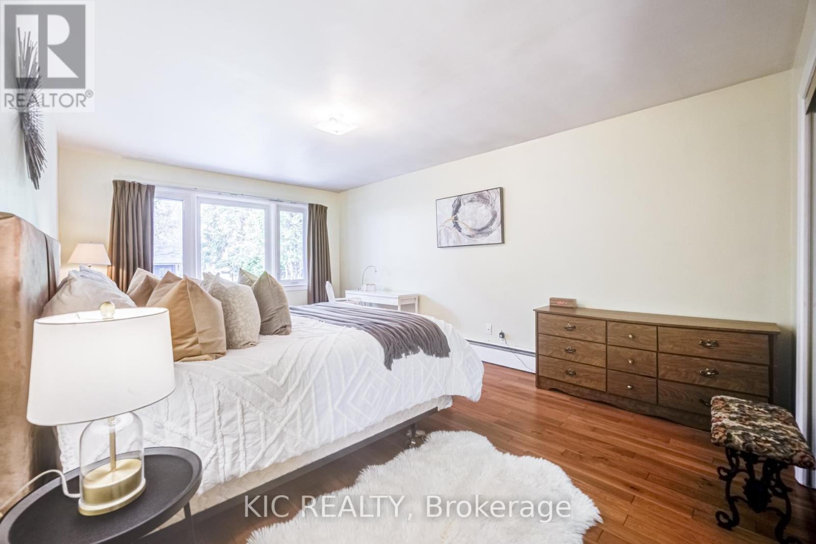 58 Coe Hill Drive, Toronto, Ontario  M6S 3C8 - Photo 15 - W13031700