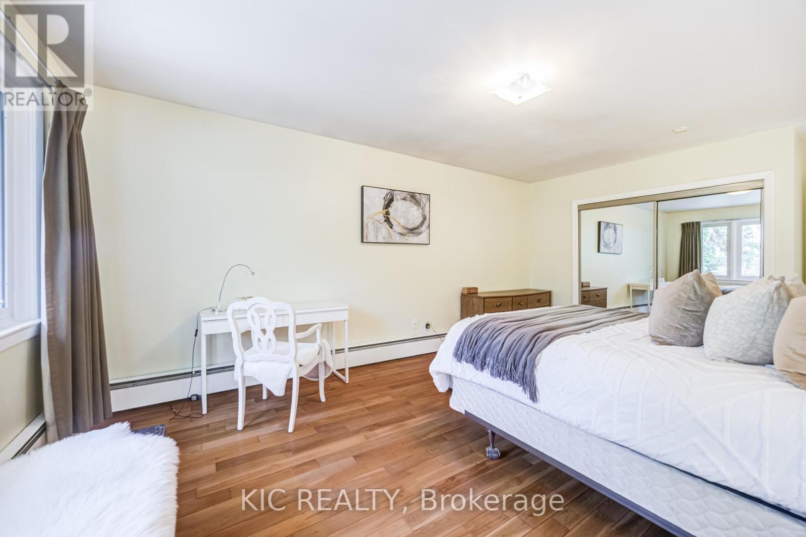 58 Coe Hill Drive, Toronto, Ontario  M6S 3C8 - Photo 16 - W13031700