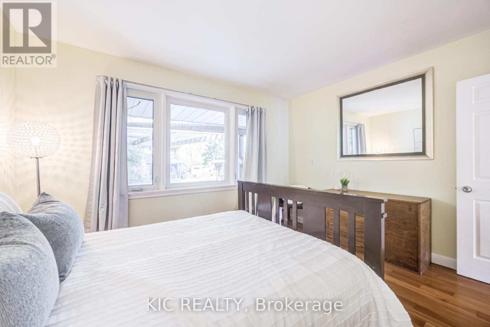 58 Coe Hill Drive, Toronto, Ontario  M6S 3C8 - Photo 19 - W13031700