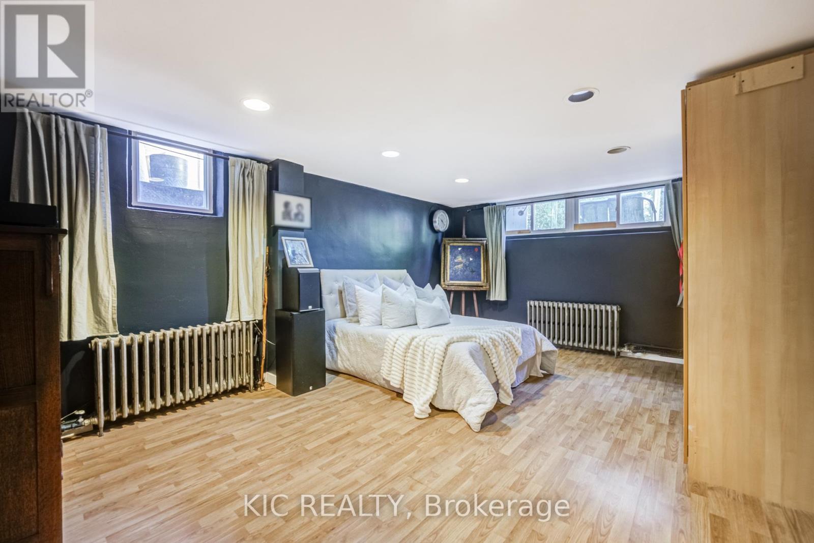 58 Coe Hill Drive, Toronto, Ontario  M6S 3C8 - Photo 26 - W13031700