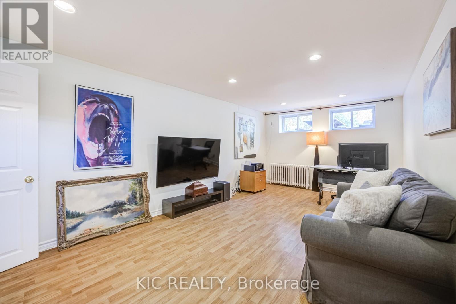 58 Coe Hill Drive, Toronto, Ontario  M6S 3C8 - Photo 30 - W13031700