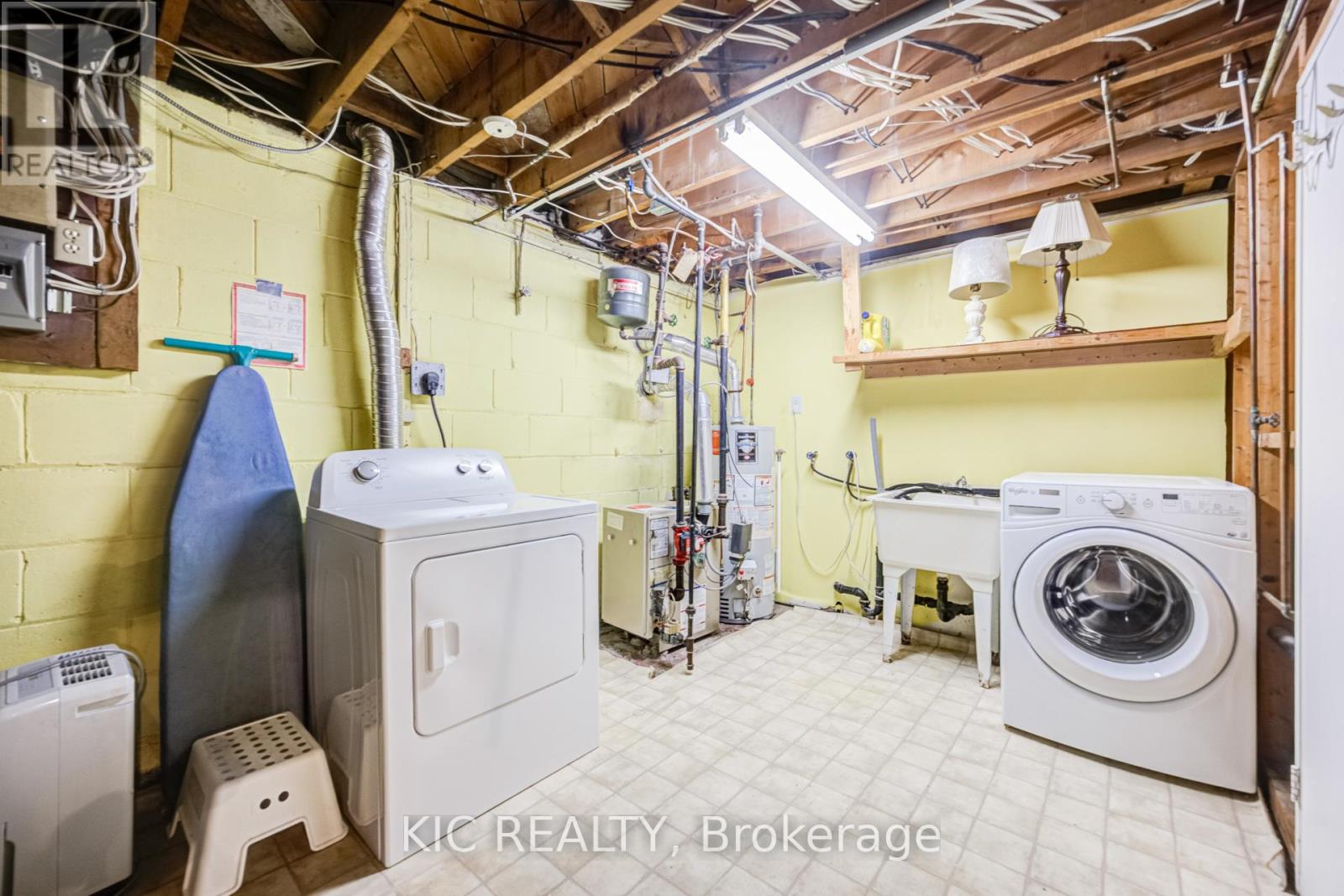 58 Coe Hill Drive, Toronto, Ontario  M6S 3C8 - Photo 32 - W13031700