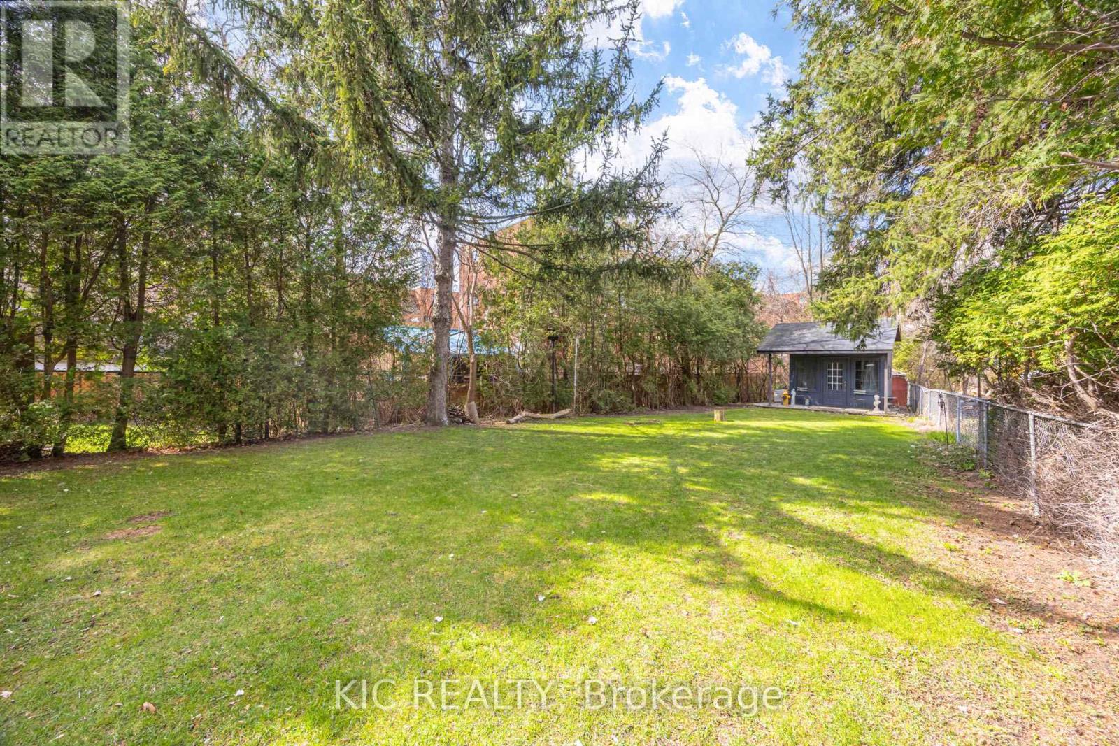 58 Coe Hill Drive, Toronto, Ontario  M6S 3C8 - Photo 35 - W13031700