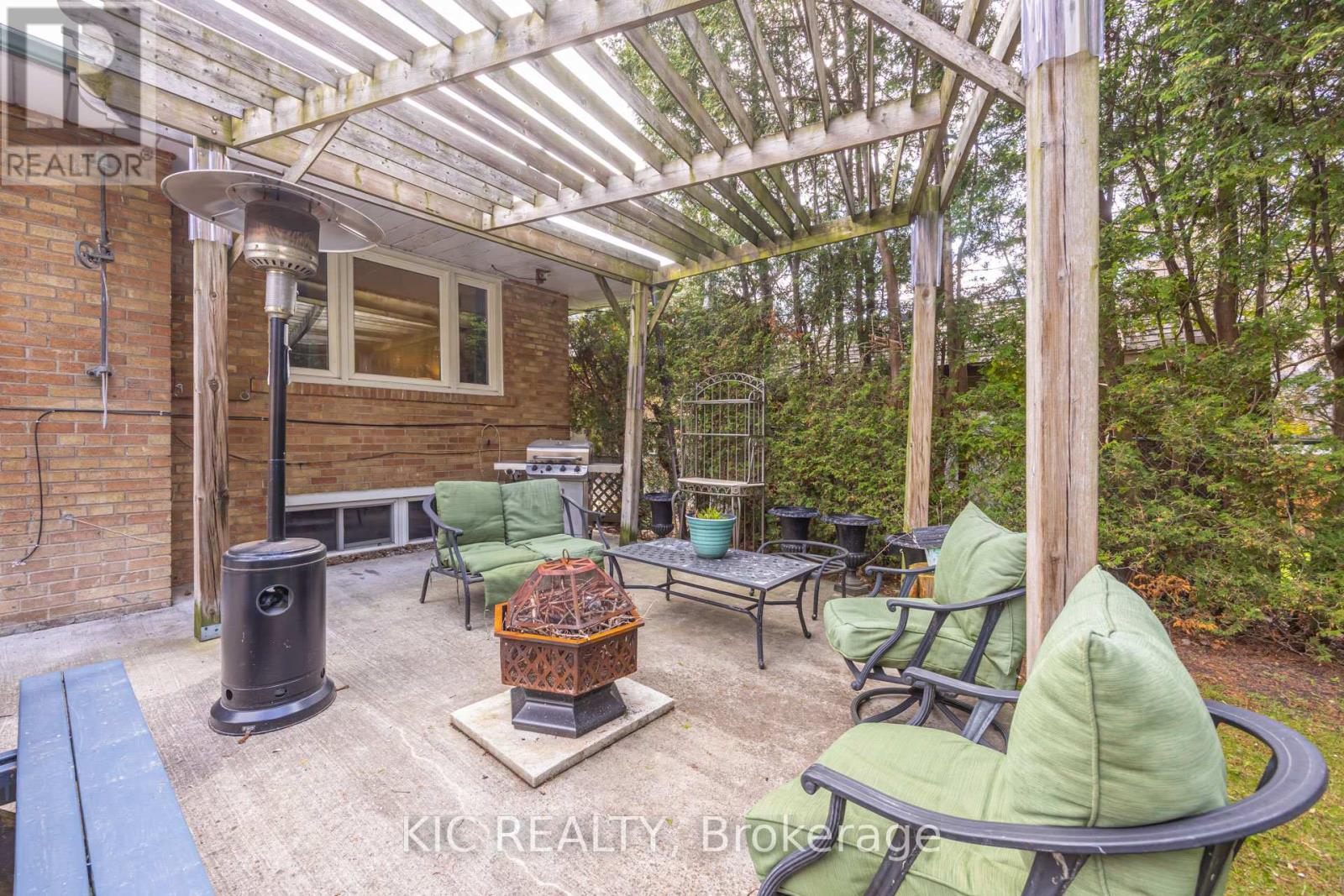 58 Coe Hill Drive, Toronto, Ontario  M6S 3C8 - Photo 39 - W13031700