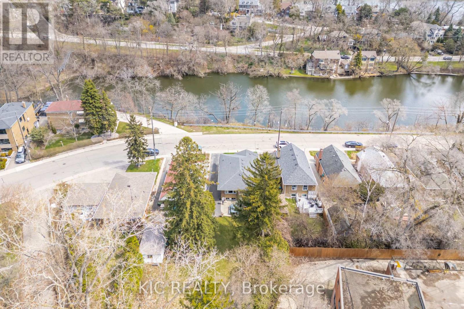 58 Coe Hill Drive, Toronto, Ontario  M6S 3C8 - Photo 44 - W13031700