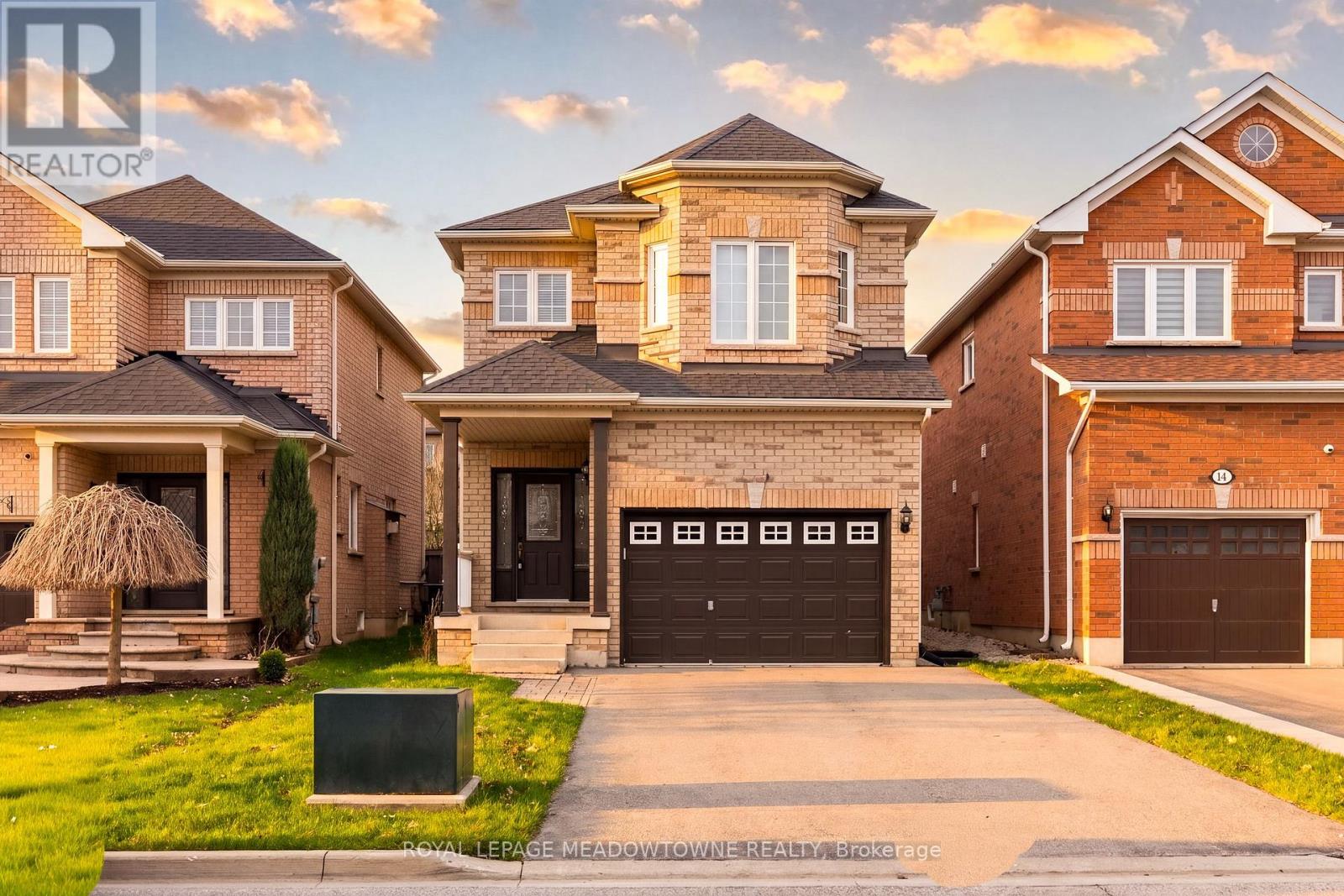 14 Eagleview Way, Halton Hills, Ontario  L7G 6N3 - Photo 2 - W13031708