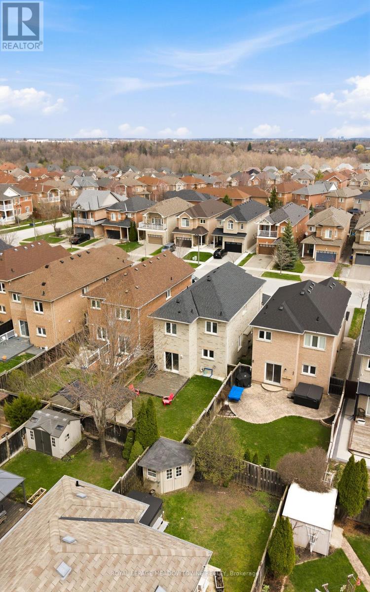14 Eagleview Way, Halton Hills, Ontario  L7G 6N3 - Photo 48 - W13031708