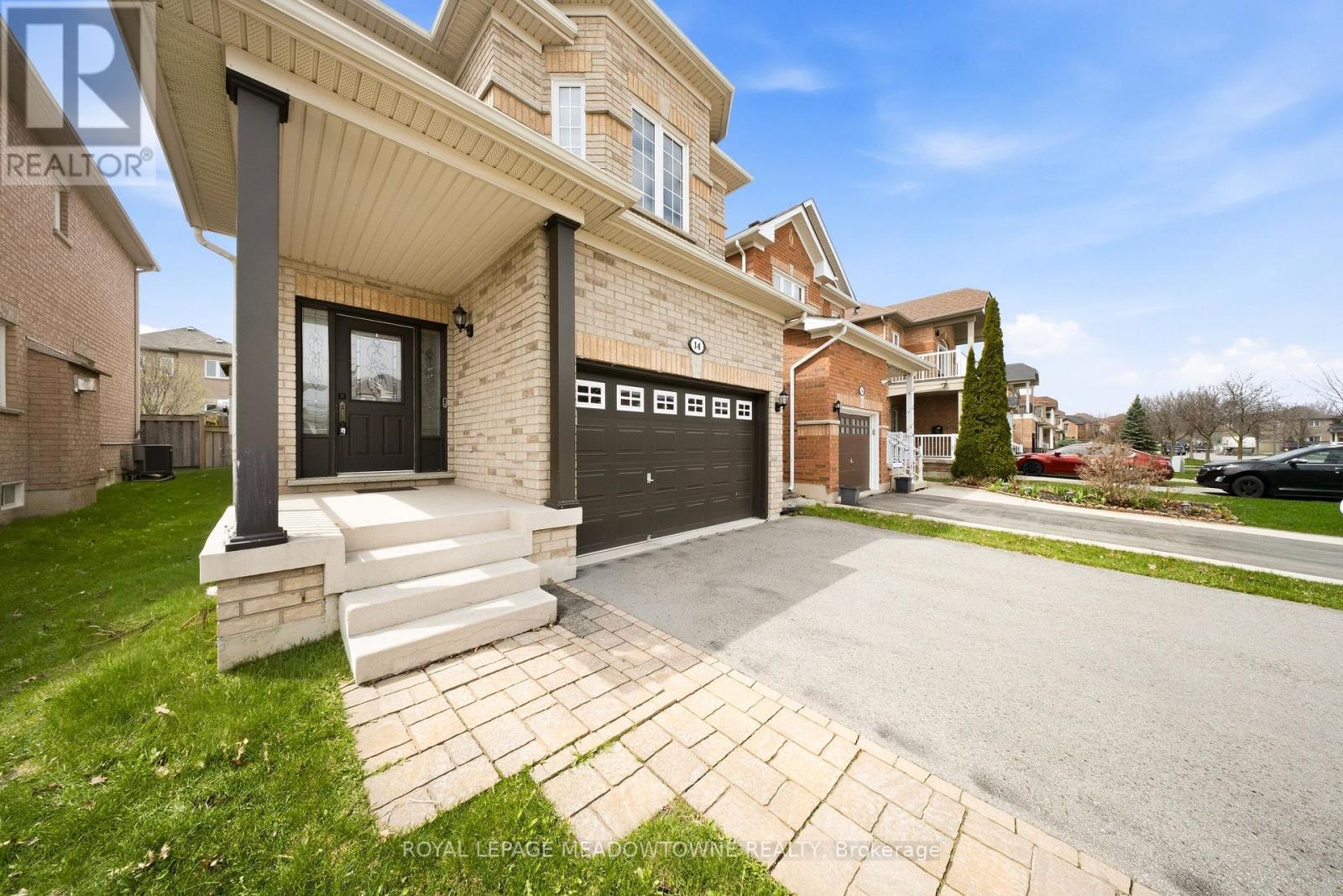 14 Eagleview Way, Halton Hills, Ontario  L7G 6N3 - Photo 8 - W13031708