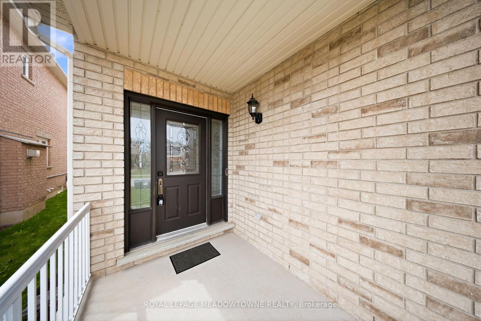 14 Eagleview Way, Halton Hills, Ontario  L7G 6N3 - Photo 9 - W13031708