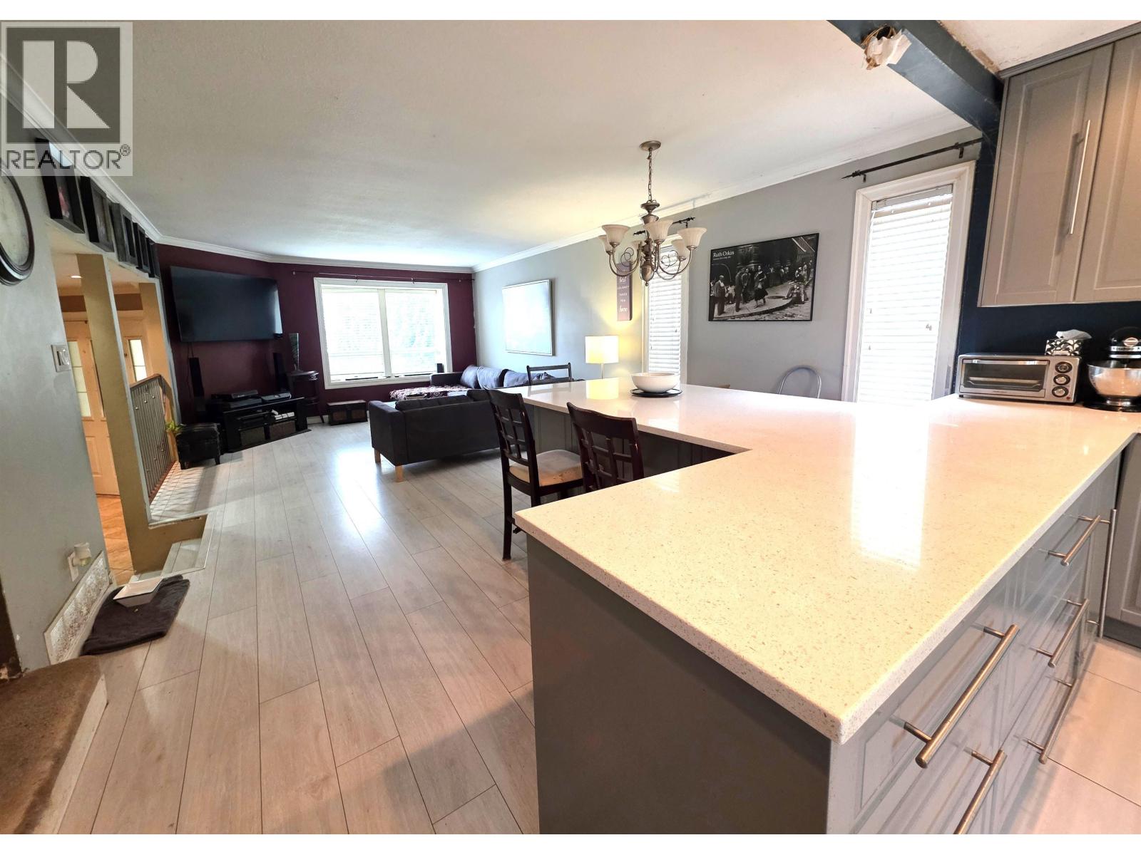 12033 206b Street, Maple Ridge, British Columbia  V2X 9T8 - Photo 7 - R3114428