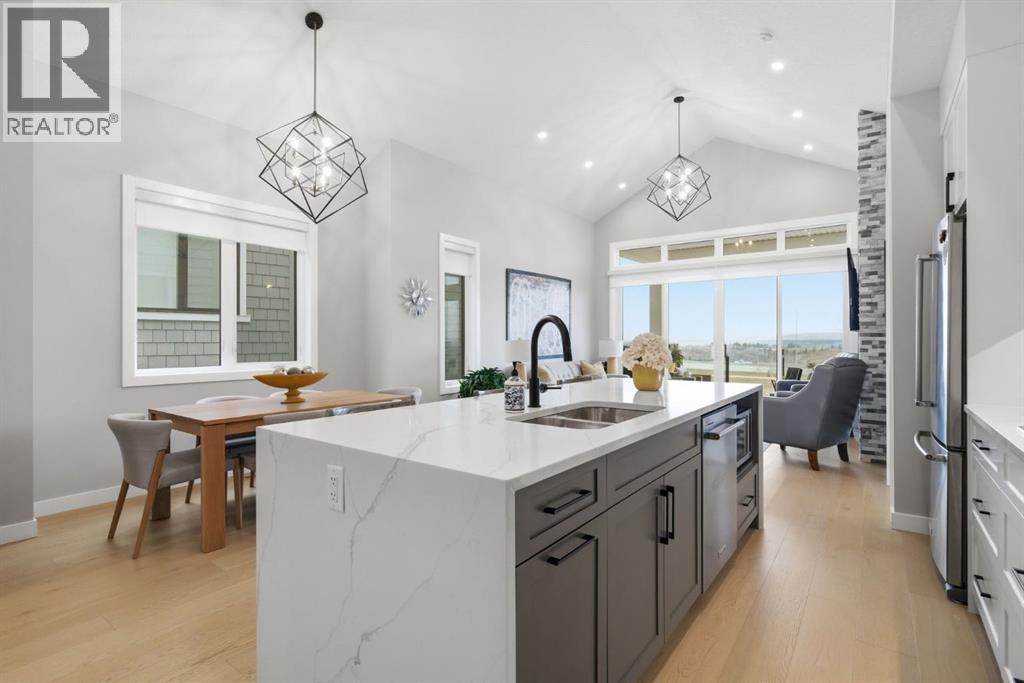 408 Crestridge Common SW, Calgary, Alberta  T3B 6J5 - Photo 6 - A2302734