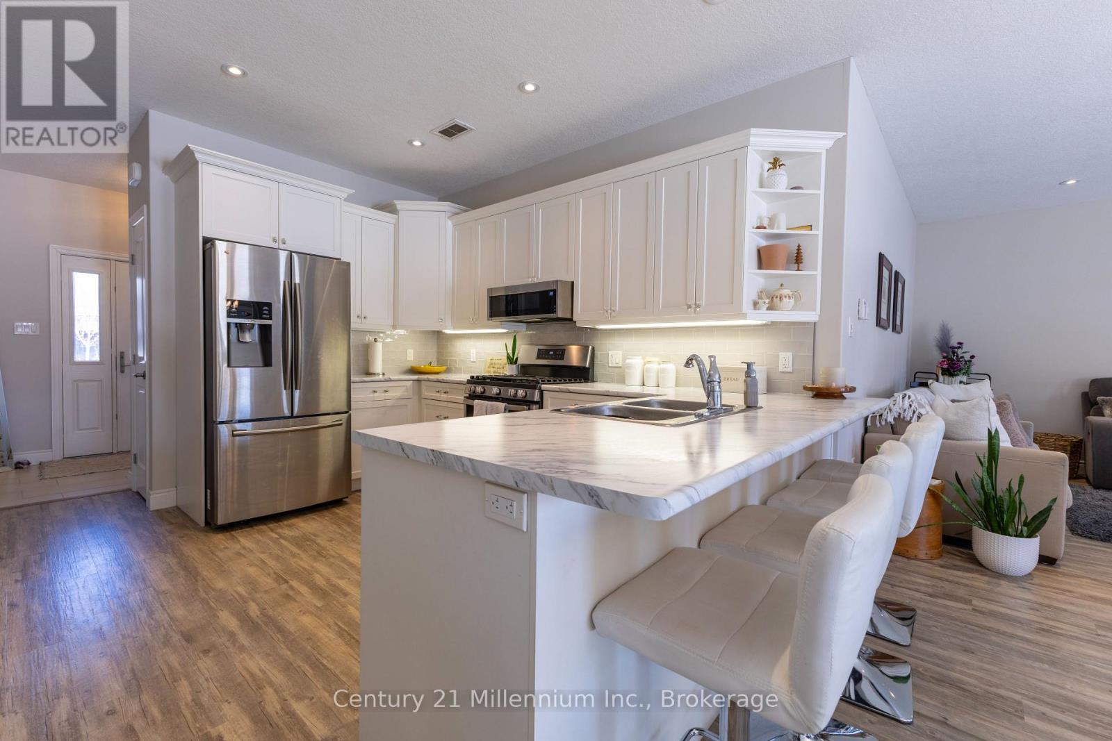 11 - 1050 Waterloo Street, Saugeen Shores, Ontario  N0H 2C3 - Photo 9 - X12872122