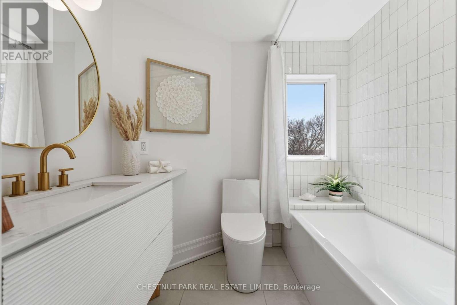 430 Jones Avenue, Toronto, Ontario  M4J 3G3 - Photo 16 - E13031602