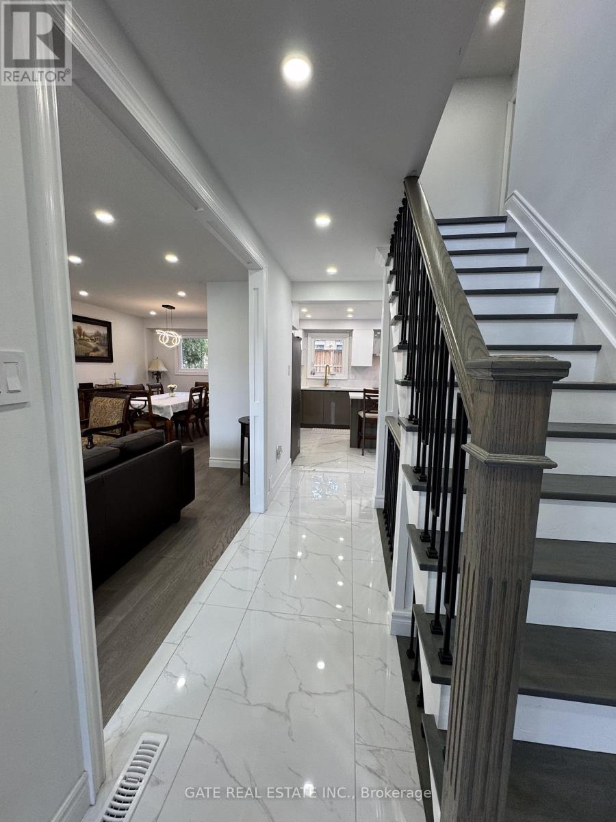 10 Thorny Brae Drive, Markham, Ontario  L3T 3G4 - Photo 12 - N13023082