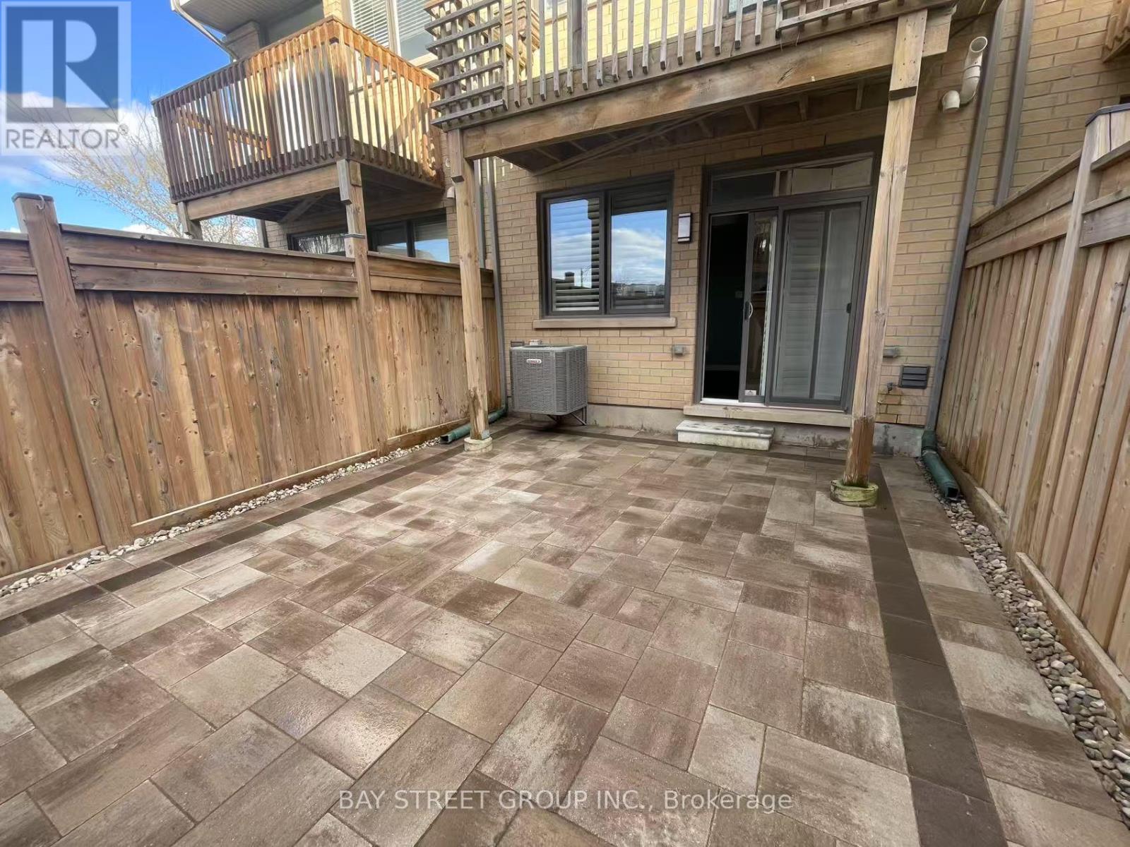 227 Huguenot Road, Oakville, Ontario  L6H 0L6 - Photo 38 - W12849522