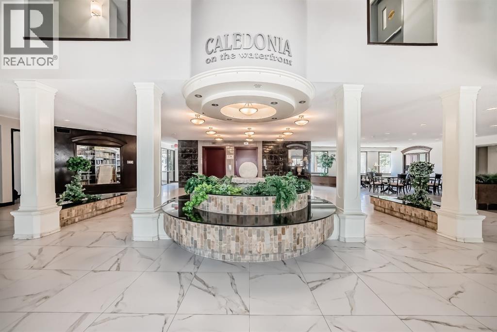 321, 8 Prestwick Pond Terrace SE, Calgary, Alberta