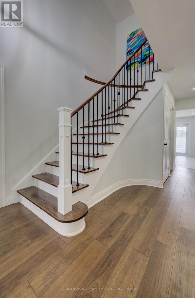 643 Phoebe Crescent, Burlington, Ontario  L7L 6E5 - Photo 35 - W13031268