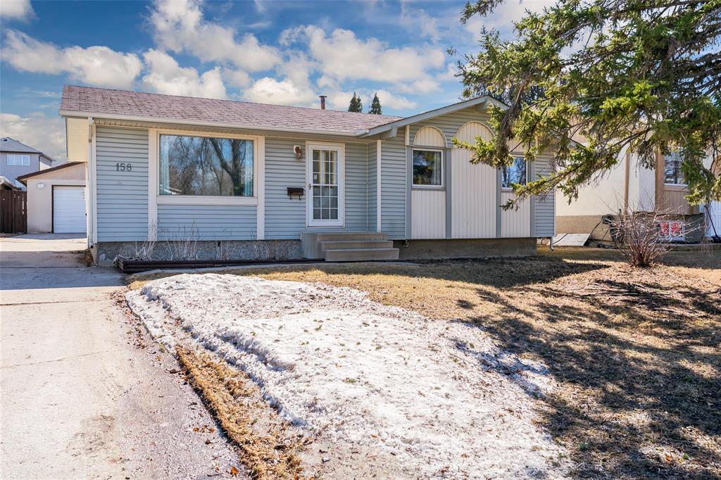 158 Hatcher Road, Winnipeg, Manitoba  R2C 3W4 - Photo 0 - 202608000