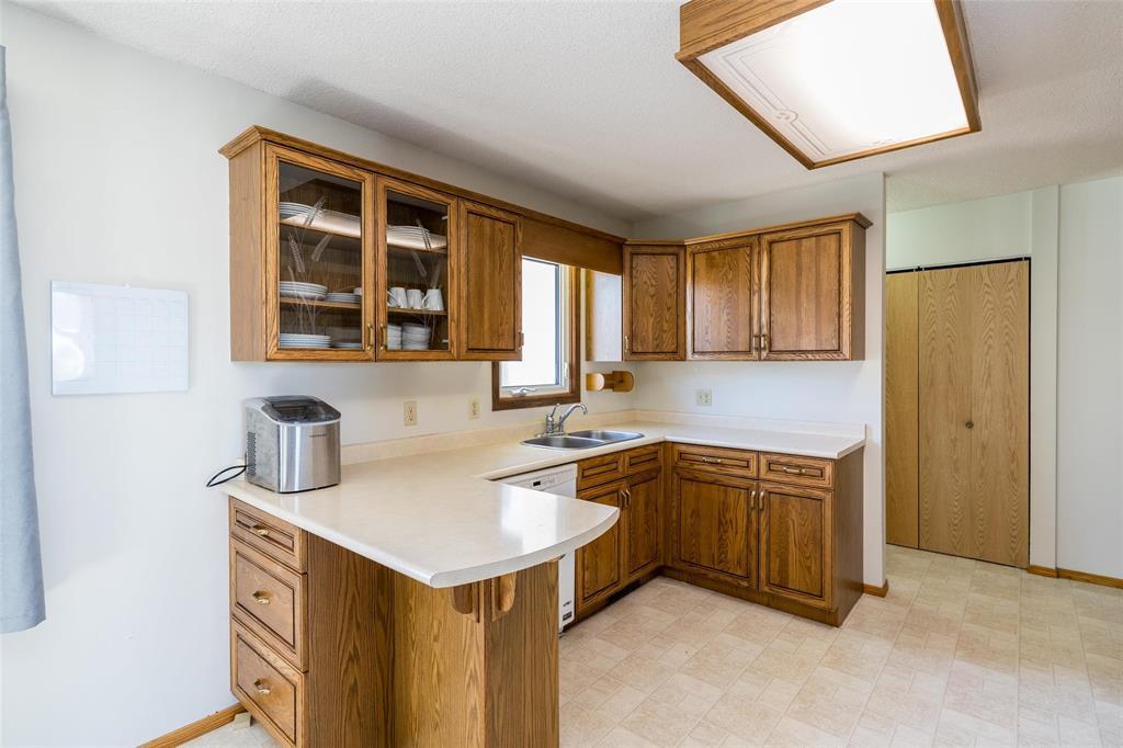 158 Hatcher Road, Winnipeg, Manitoba  R2C 3W4 - Photo 10 - 202608000