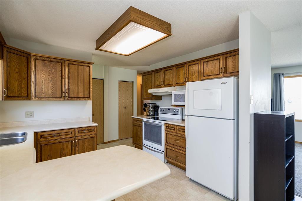 158 Hatcher Road, Winnipeg, Manitoba  R2C 3W4 - Photo 15 - 202608000