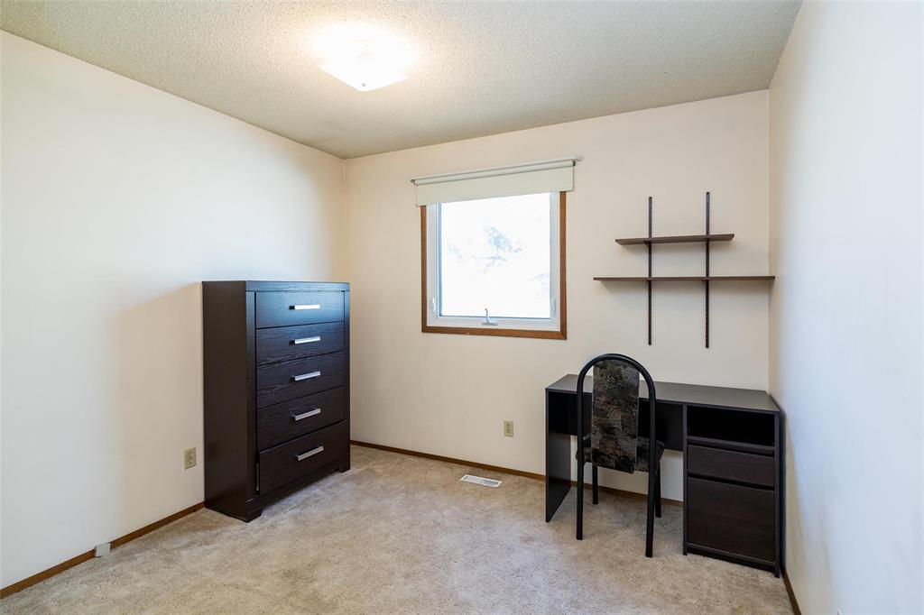 158 Hatcher Road, Winnipeg, Manitoba  R2C 3W4 - Photo 22 - 202608000