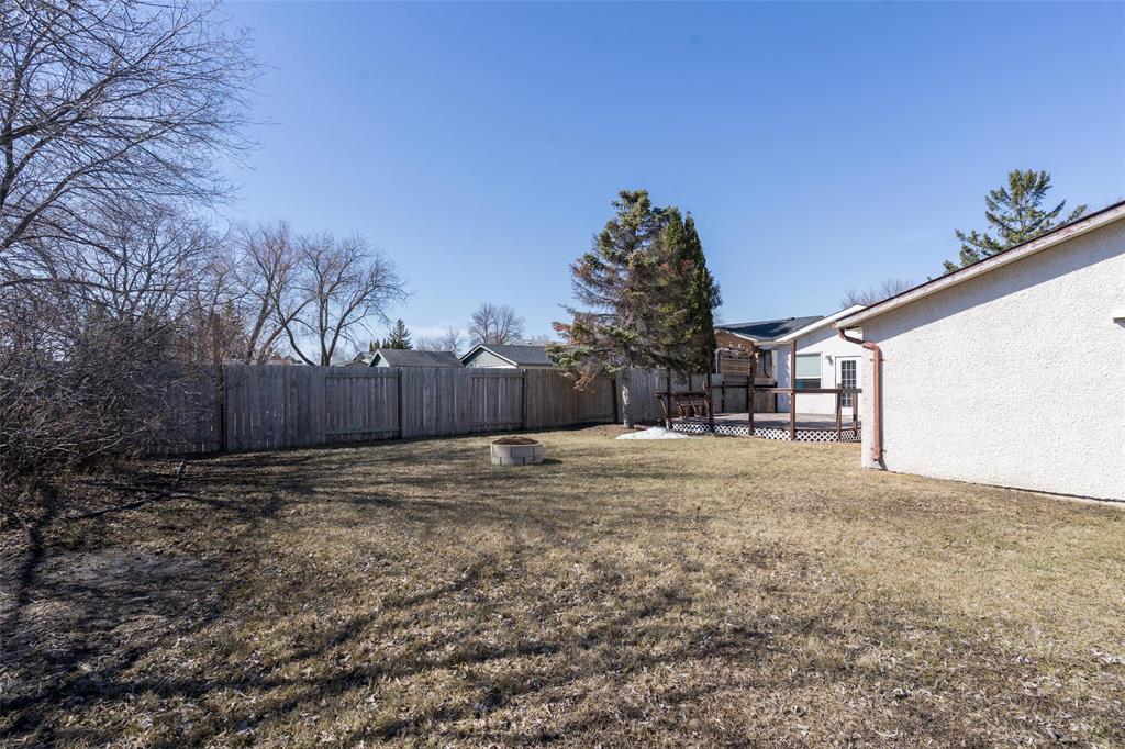 158 Hatcher Road, Winnipeg, Manitoba  R2C 3W4 - Photo 37 - 202608000