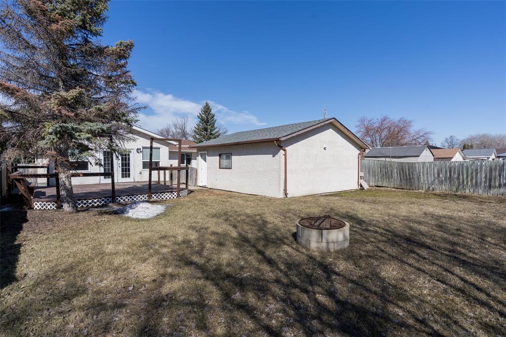 158 Hatcher Road, Winnipeg, Manitoba  R2C 3W4 - Photo 39 - 202608000