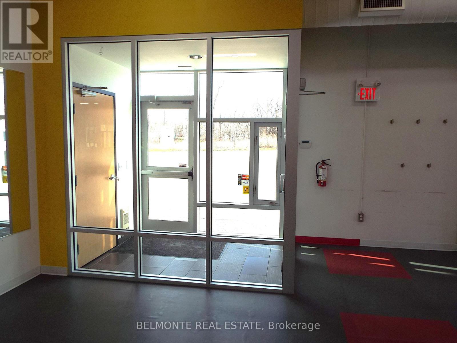 104 - 250 Water Street, Whitby, Ontario  L1N 0G5 - Photo 3 - E13031870