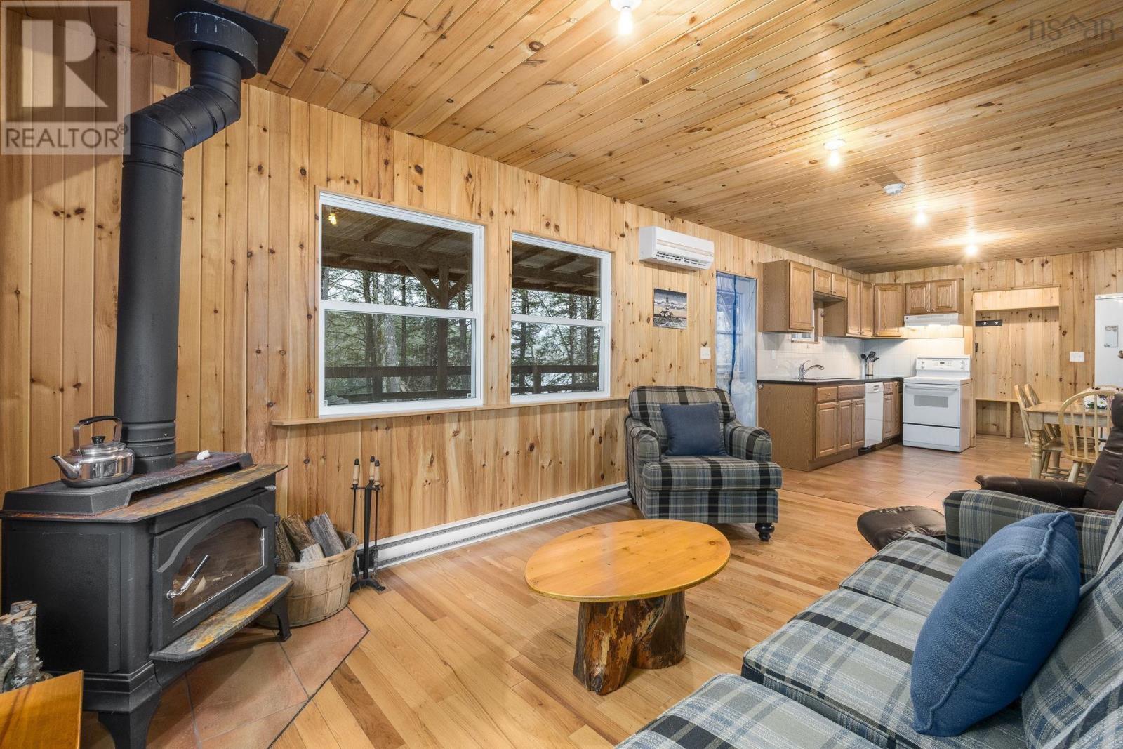 87 Edith's Point Road, South Brookfield, Nova Scotia  B0T 1K0 - Photo 12 - 202608267