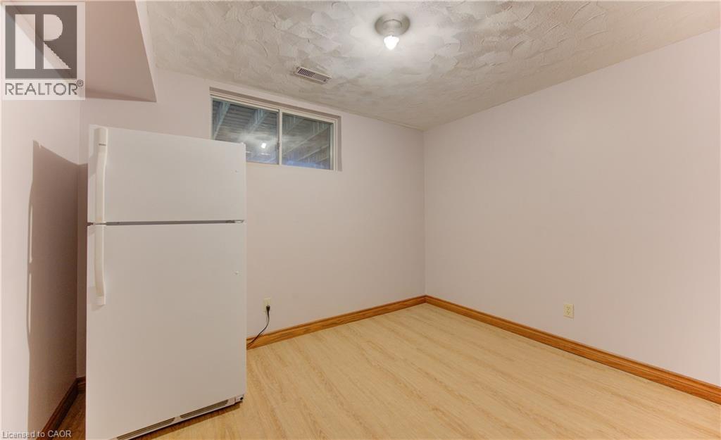 274 Heritage Drive, Kitchener, Ontario  N2B 3K8 - Photo 32 - 40823236