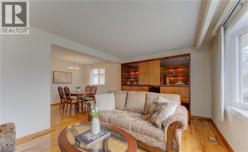 274 Heritage Drive, Kitchener, Ontario  N2B 3K8 - Photo 6 - 40823236