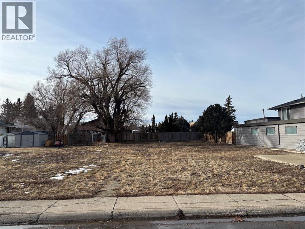 62 S 1 Street E, Magrath, Alberta  T0K 1J0 - Photo 2 - A2283299