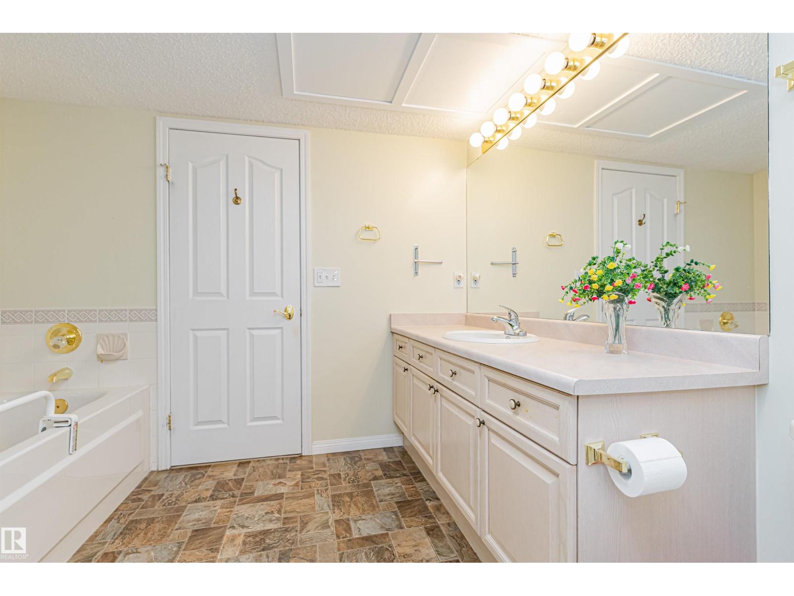 #101 45 Gervais Rd Nw, St. Albert, Alberta  T8N 6H7 - Photo 54 - E4481668