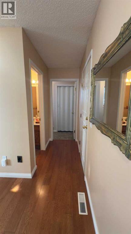 317 6 Avenue W, Hanna, Alberta  T0J 1P0 - Photo 17 - A2286772